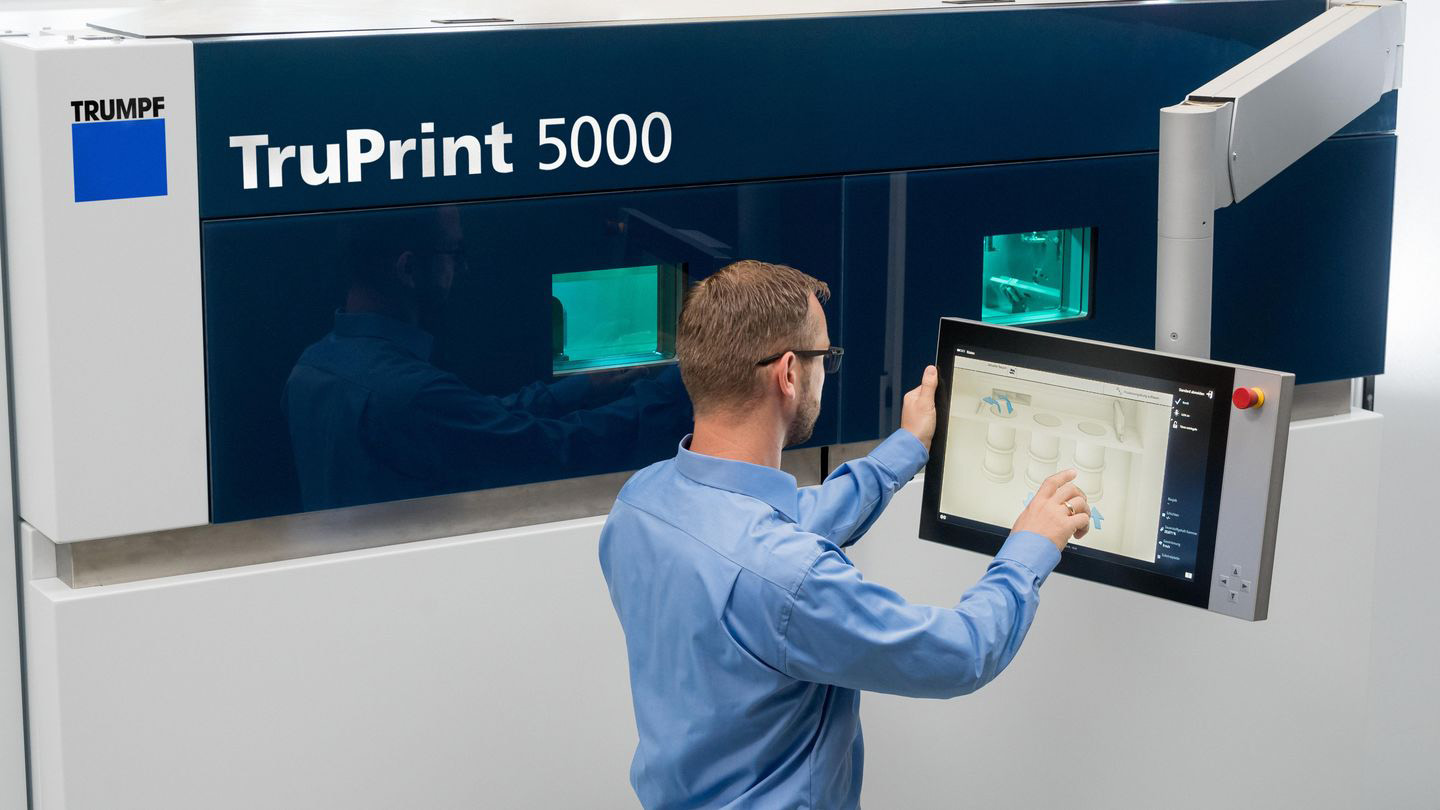 TruPrint 5000 de TRUMPF: automatización y reducción del trabajo manual en la impresión en 3D