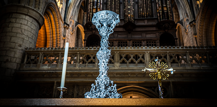 RENISHAW recreates a replica of the Gloucester chandelier using additive metal manufacturing