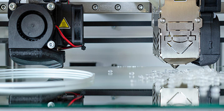 TUMAKER, de la mano de INDART3D, presenta en Formnext su nueva máquina con grandes avances en impresión 3D y la sostenibilidad